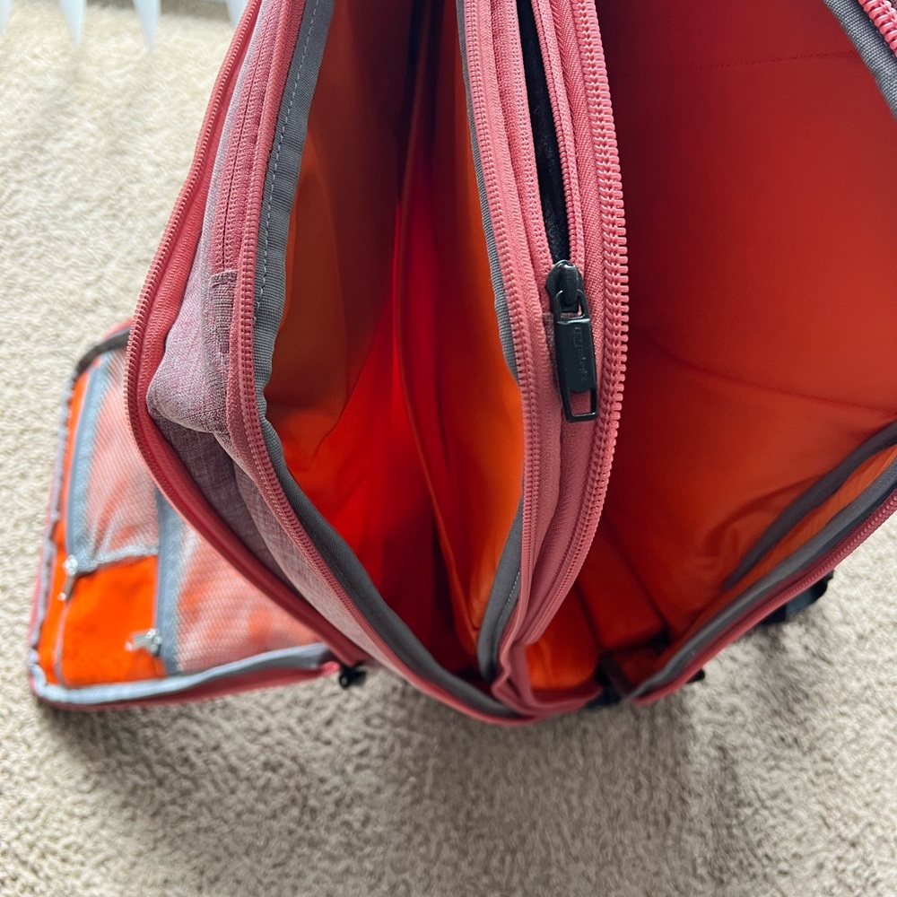 Amazon Basics Overnight Backpack - image 2